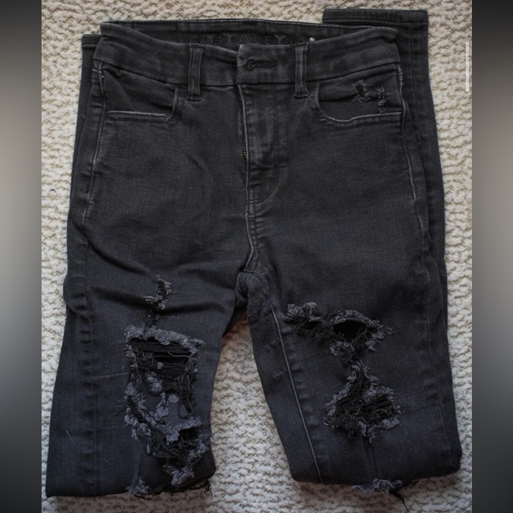 american eagle ripped jeans / black / size 0